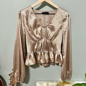 NWOT sz M Anna Grace, long sleeve, silk blouse.